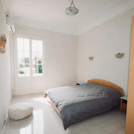 Prestigieuse Avec Piscine Privée Au Cœur De *