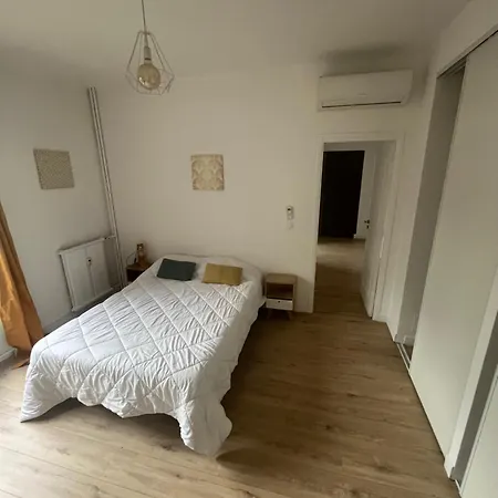 Apartment Spacieux 2 Minutes De La