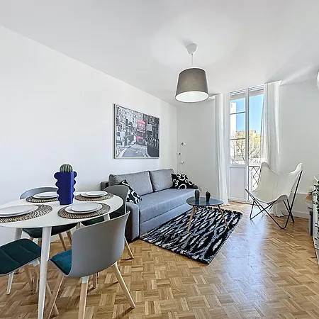 Apartment 3 Air-conditioned With Unobstructed View