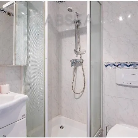 Apartment Family Pool Garden View Air Conditioning Sleeps 5 Nice