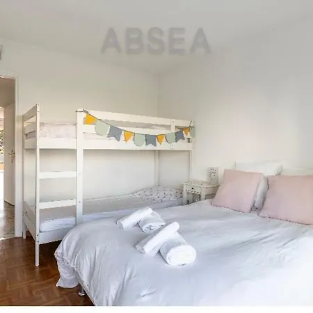 Apartment Family Pool Garden View Air Conditioning Sleeps 5