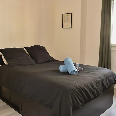 Appartement Moderne équipé à *