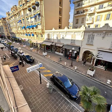 With Mezzanine 3 Minutes To Sea Holiday home Nice