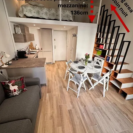 With Mezzanine 3 Minutes To Sea *