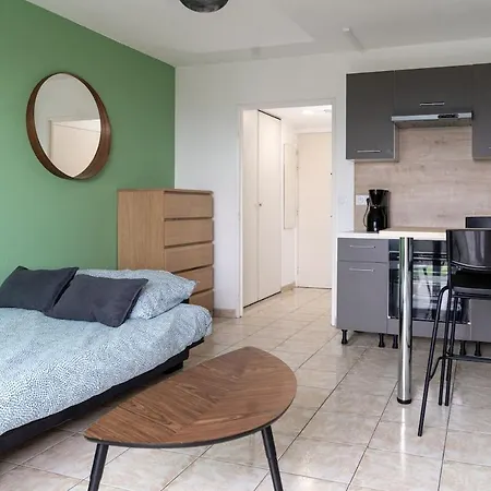équipé Dans Résidence Avec Piscine à 10mn Du Centre Appartement