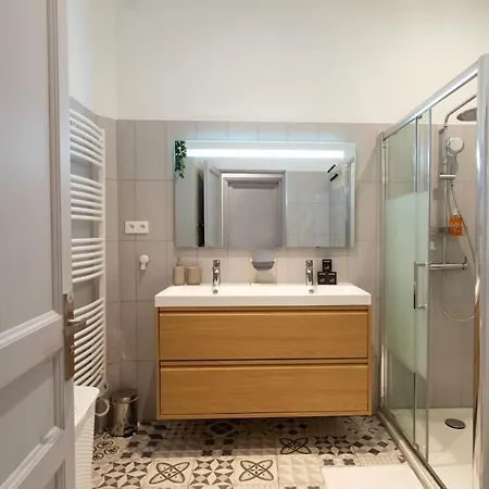 #34 Staywiz Us - Lamartine 3 Bdrs Ac Balcony 10mins Walk To Old Town