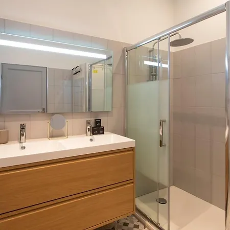 Apartment #34 Staywiz Us - Lamartine 3 Bdrs Ac Balcony 10mins Walk To Old Town