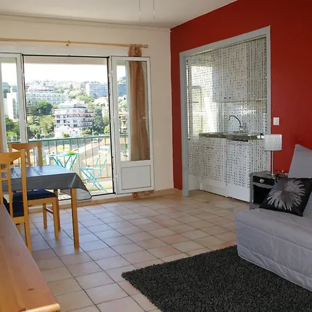 Studiolaprom, Sur La Promenade Des Appartement