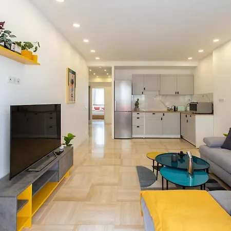 Apartment L38 Staywizus - Fleur 7min Walk To Beach, Free Parking Balcony & Ac *