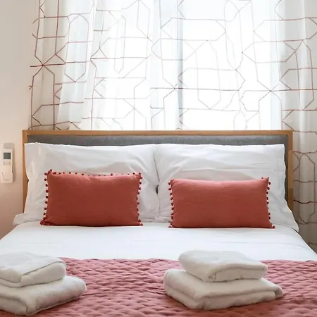 L38 Staywizus - Fleur 7min Walk To Beach, Free Parking Balcony & Ac * Nice