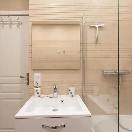 L38 Staywizus - Fleur 7min Walk To Beach, Free Parking Balcony & Ac Apartment Nice