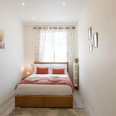Apartment L38 Staywizus - Fleur 7min Walk To Beach, Free Parking Balcony & Ac