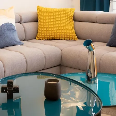 Apartment L38 Staywizus - Fleur 7min Walk To Beach, Free Parking Balcony & Ac *