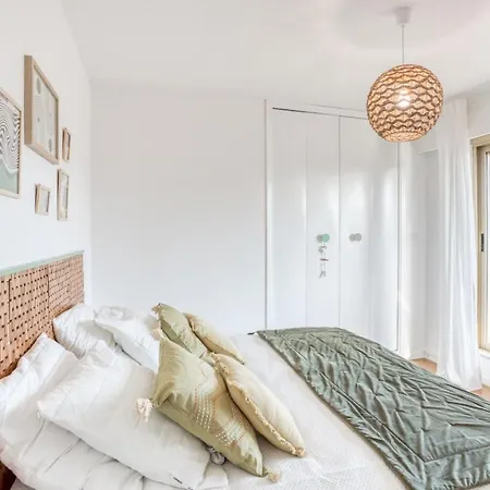 Apartment With Terrace, 8 Min Walk Sea, Parking, Ac Nice