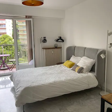 Cosy Nice