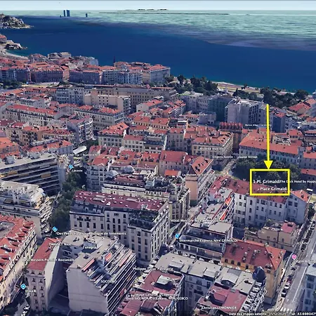 Apartment New! Remodeled In The Heart Of Nice, 3 Min, 2br, Ac, Elevator, Amazing Little Terrace, Location! Nice