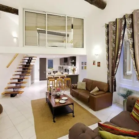 Homestay Quai Apartment
