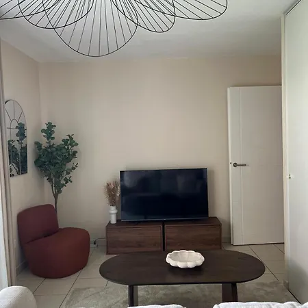Apartment French Riviera, Parking Gratuit, Tram L1 Au Pied De L'immeuble Nice
