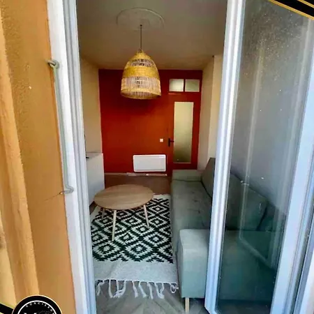 Beautiful Apartment Near City Center! Apartment Nice