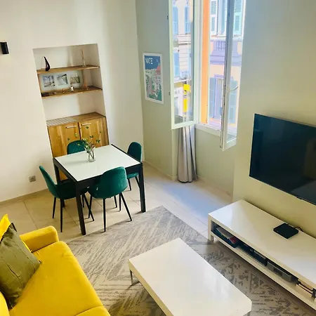 Old Town Prime, 1 Min & Massena Square, * Nice
