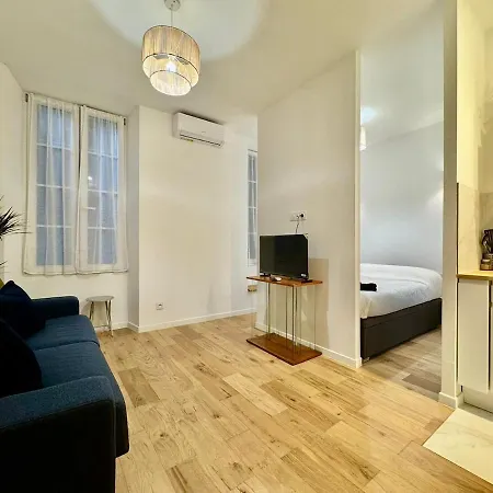 Appartement Charming In The Heart Of Nice