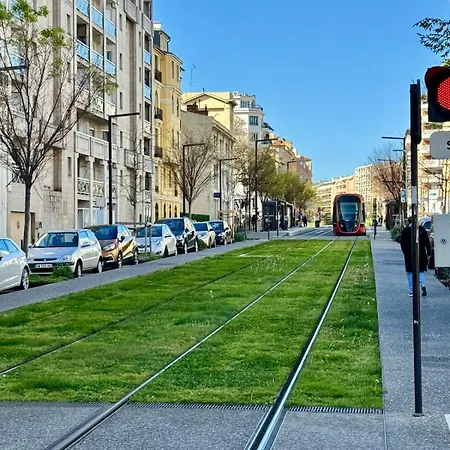 Cosy, Terrasse, Proche Et Tramway Apartment