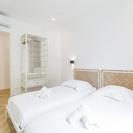 Large & Confort 2 Bdr Renovated Appartement Nice