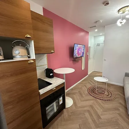 Moon - 33 Apartment *