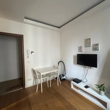 2p Place Massena Appartement Nice