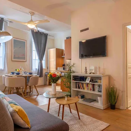 Apartment Charming Flat, Fully Equipped, Air Conditioning, Only 300m - La Loge