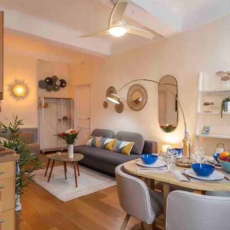 Charming Flat, Fully Equipped, Air Conditioning, Only 300m - La Loge Apartment