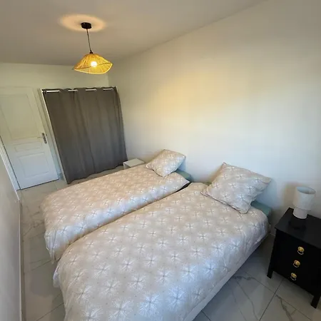 Appartement Magnifique 3 Pièces à 100m De La