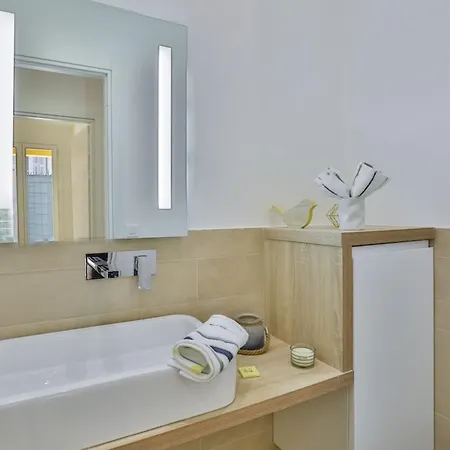 My Casa - France 82 Tp -1 Min From The Sea - Terrace - Parking * Nice