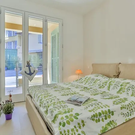 Apartment My Casa - France 82 Tp -1 Min From The Sea - Terrace - Parking