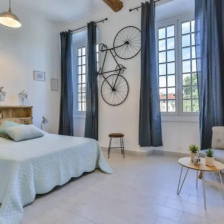 My Casa - Garib - Place Garibaldi - 4 Bedrooms - Balcony *