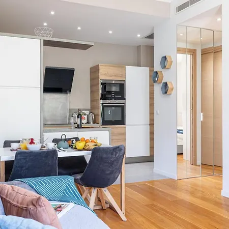 Joffre 49-d - Charming 2 Bedroom - Carré D'or Nice