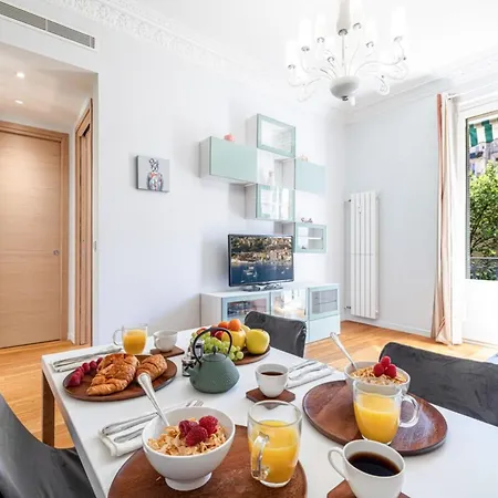 Appartement Joffre 49-d - Charming 2 Bedroom - Carré D'or *