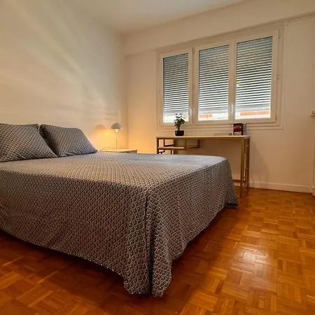 Luxueux 3 Pieces, Climatise, A 10 Minutes Des Plages, Centre Ville, Vieux Apartment Nice