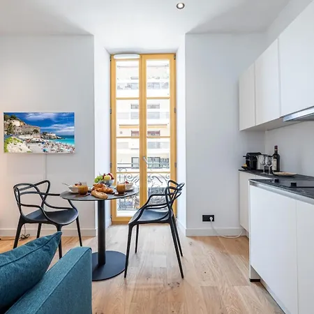 Buffa 3-24 - Superb In Center Apartment