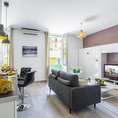 My Casa - Guisol - Typical 3 Bedroom Ac Near Port Appartement