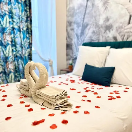 Old Town Vibes - 5min To Sea - Ac Apartment