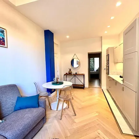 Old Town Vibes - 5min To Sea - Ac Apartment