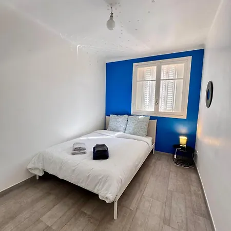 Apartment Spacious 2 Bedrooms With Parking To Port Of