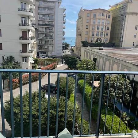 #26 Staywiz Us -idealy Located Flat Ac 2mins Walk To Sea Balcony Nice