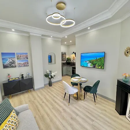Amour-35 Appartement Nice