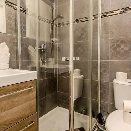 Appartement Magnan Avec Jardin Proche Des Plages *