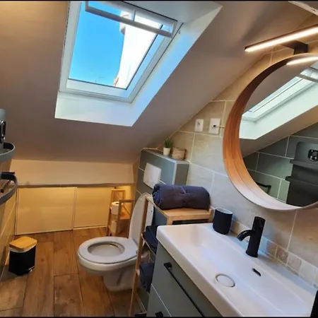 Grimaldi - Sous Les Toits De Appartement *