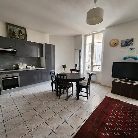 A Deux Pas De La Promenade Des Appartement Nice