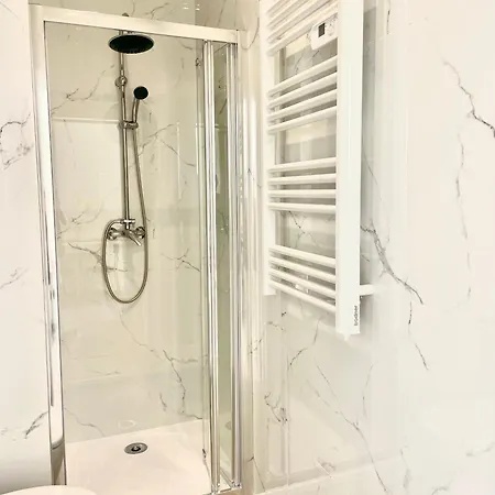 Le Petit - 4 Studios, 2 With Private Terrace - Centre Apartment *