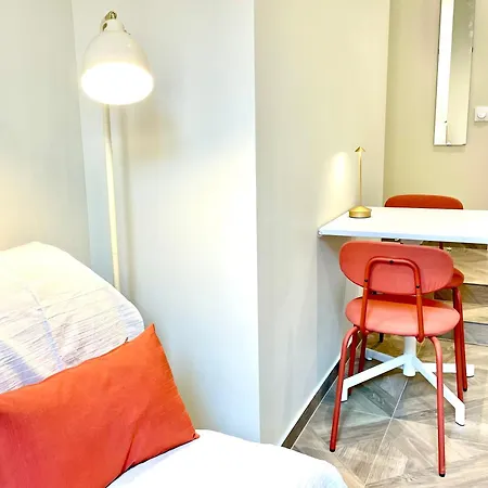 Le Petit - 4 Studios, 2 With Private Terrace - Centre Apartment Nice